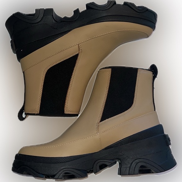 Sorel Brex waterproof Chelsea boot in tawny buff-w/black elastic & lug sole-NWT - Picture 3 of 16